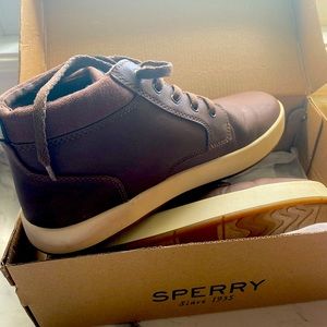 Sperry Topsider Boys shoes.